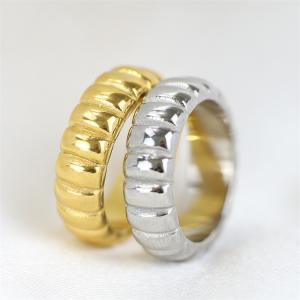 European and American Ins New Fashionable Personalized Wave Pattern 6MM Titanium Steel Women's 18K Gold Titanium Steel Ring Versatile