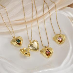 European and American minimalist high-end necklace, women's titanium steel not fading, fashionable, light luxury, love frame design, collarbone chain jewelry