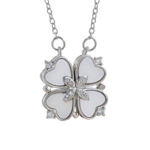 Women's new necklace, a two piece heart to heart opening and closing four leaf flower necklace, fashionable heart folding collarbone chain
